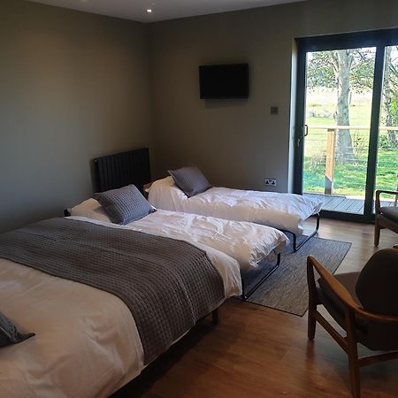 Open acres accommodation&airport parking Backwell Extérieur photo