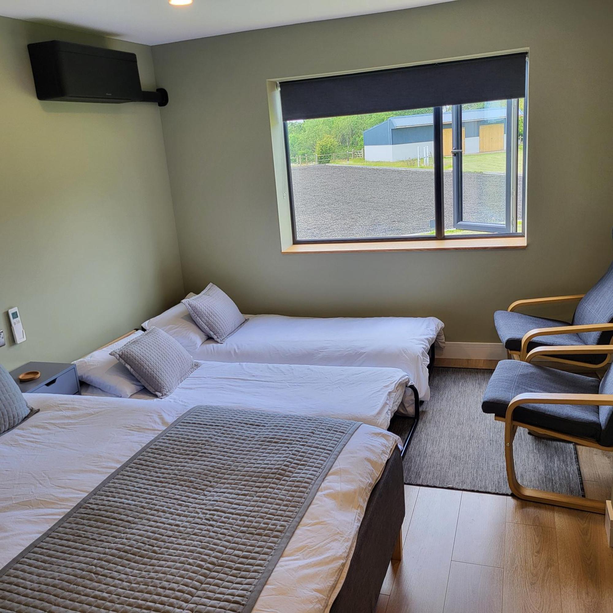 Open acres accommodation&airport parking Backwell Extérieur photo