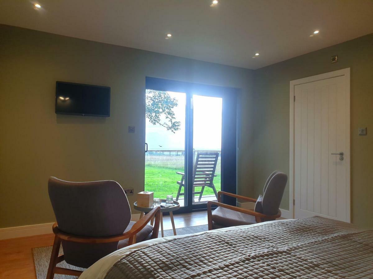 Open acres accommodation&airport parking Backwell Extérieur photo